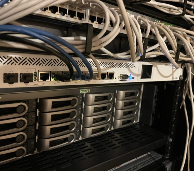 ArkaHost